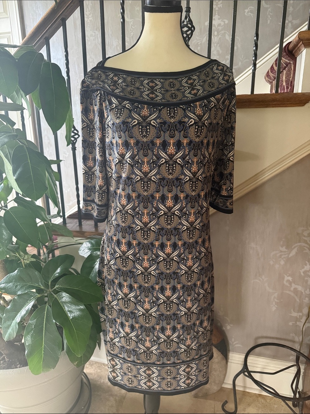 MAX STUDIO ladies pullover dress, excellent condition size large - Picture 2 of 10